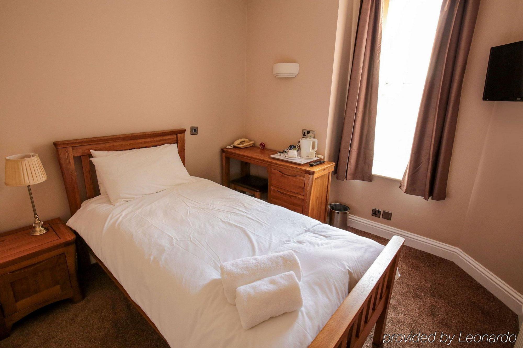 Fernbank Hotel Basingstoke Zewnętrze zdjęcie
