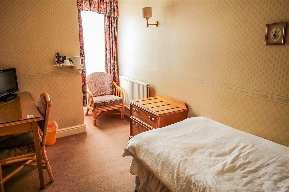 Fernbank Hotel Basingstoke Zewnętrze zdjęcie