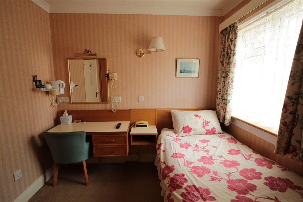 Fernbank Hotel Basingstoke Zewnętrze zdjęcie