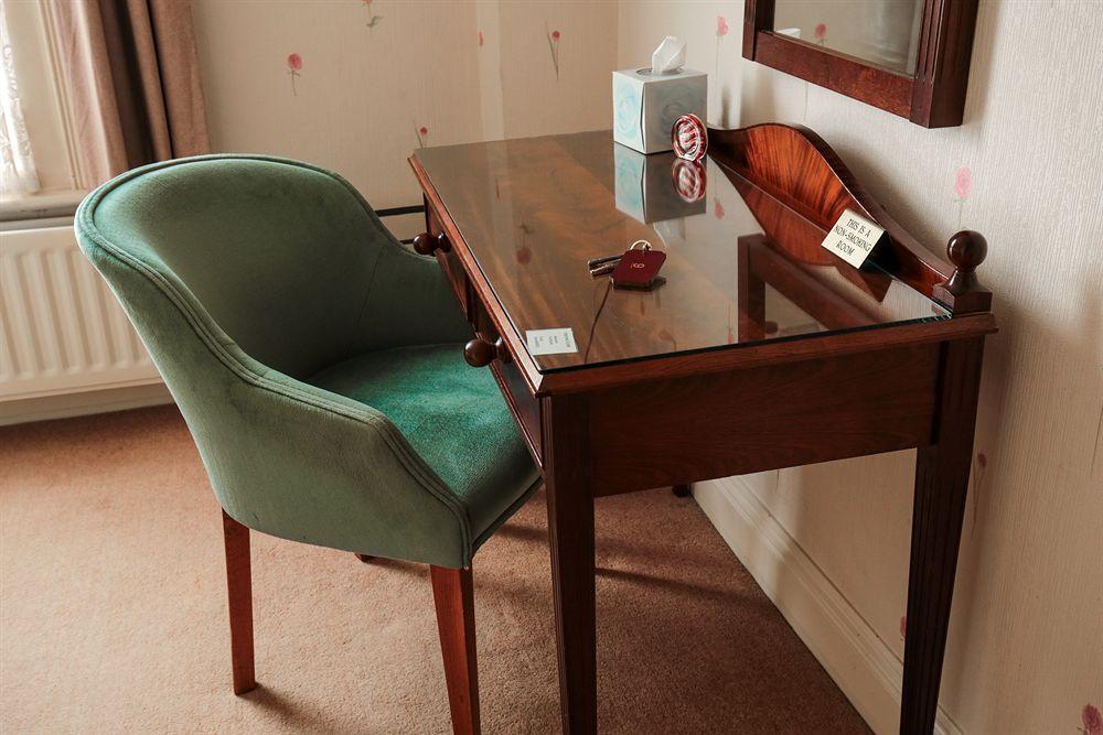 Fernbank Hotel Basingstoke Zewnętrze zdjęcie