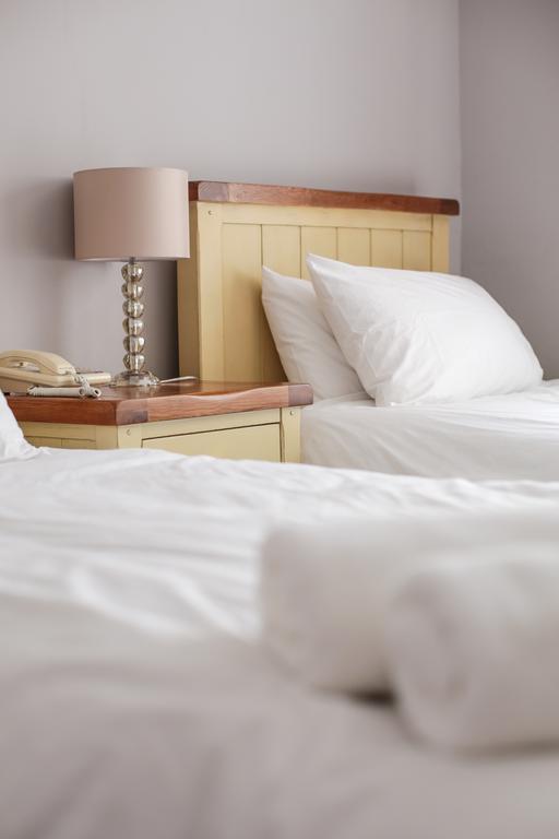Fernbank Hotel Basingstoke Zewnętrze zdjęcie