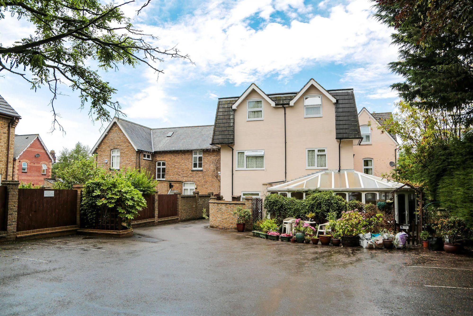 Fernbank Hotel Basingstoke Zewnętrze zdjęcie
