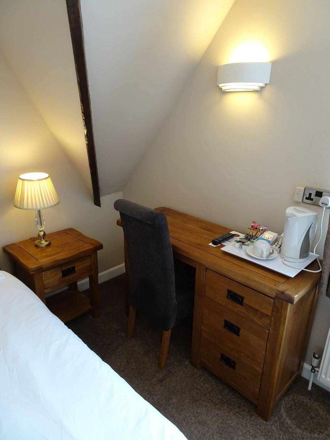 Fernbank Hotel Basingstoke Zewnętrze zdjęcie