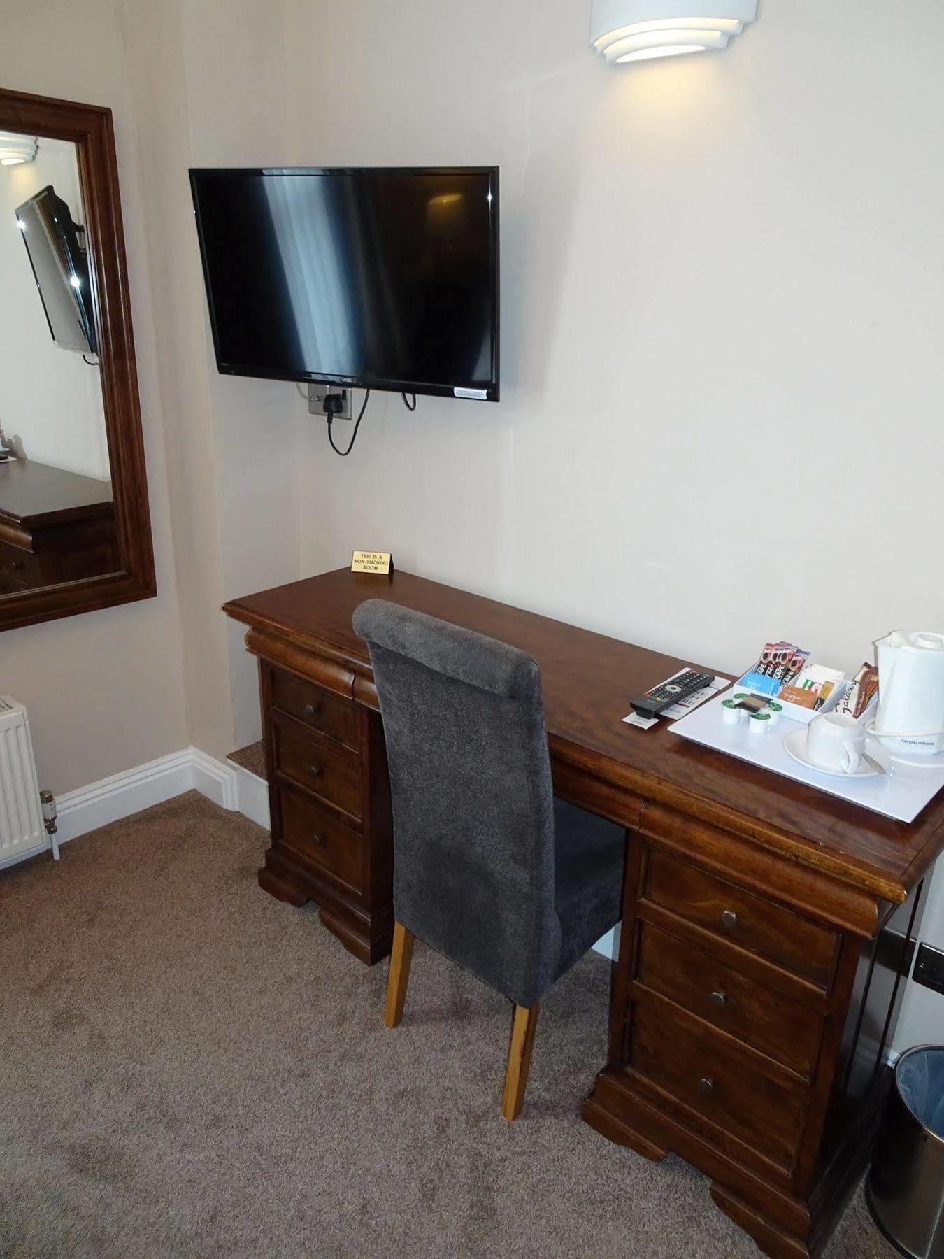 Fernbank Hotel Basingstoke Zewnętrze zdjęcie